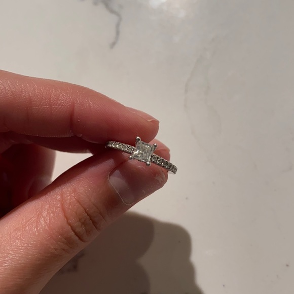 Vera Wang 0.5 Carat Engagement Ring